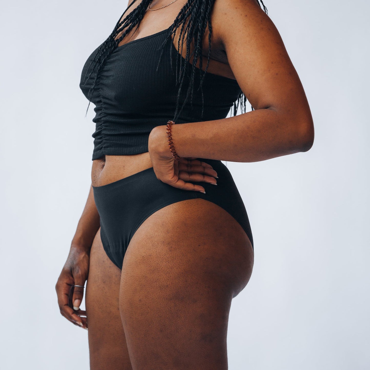 LA CULOTTE MENSTRUELLE INVISIBLE | FLUX ABONDANT | NOIRE.