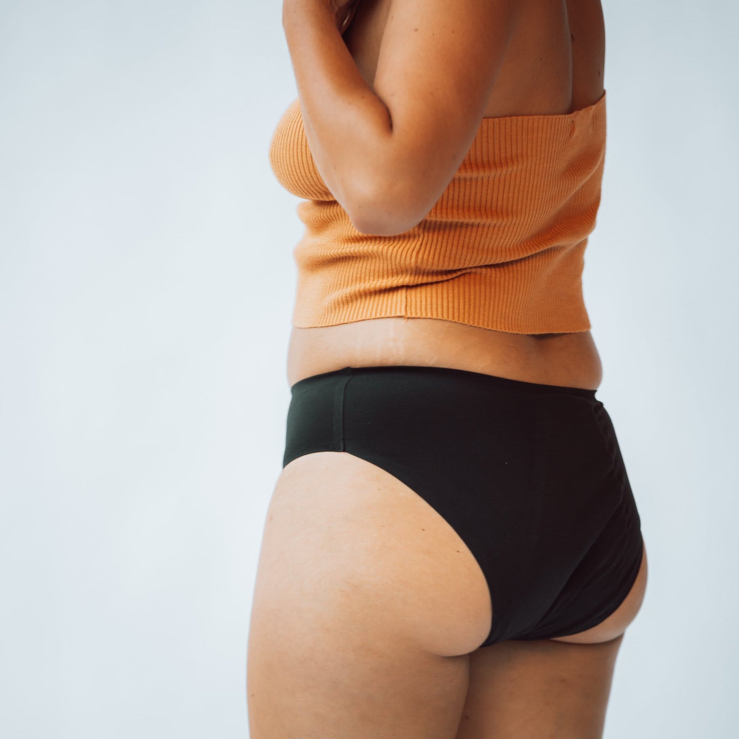 LA CULOTTE MENSTRUELLE INVISIBLE | FLUX ABONDANT | NOIRE.