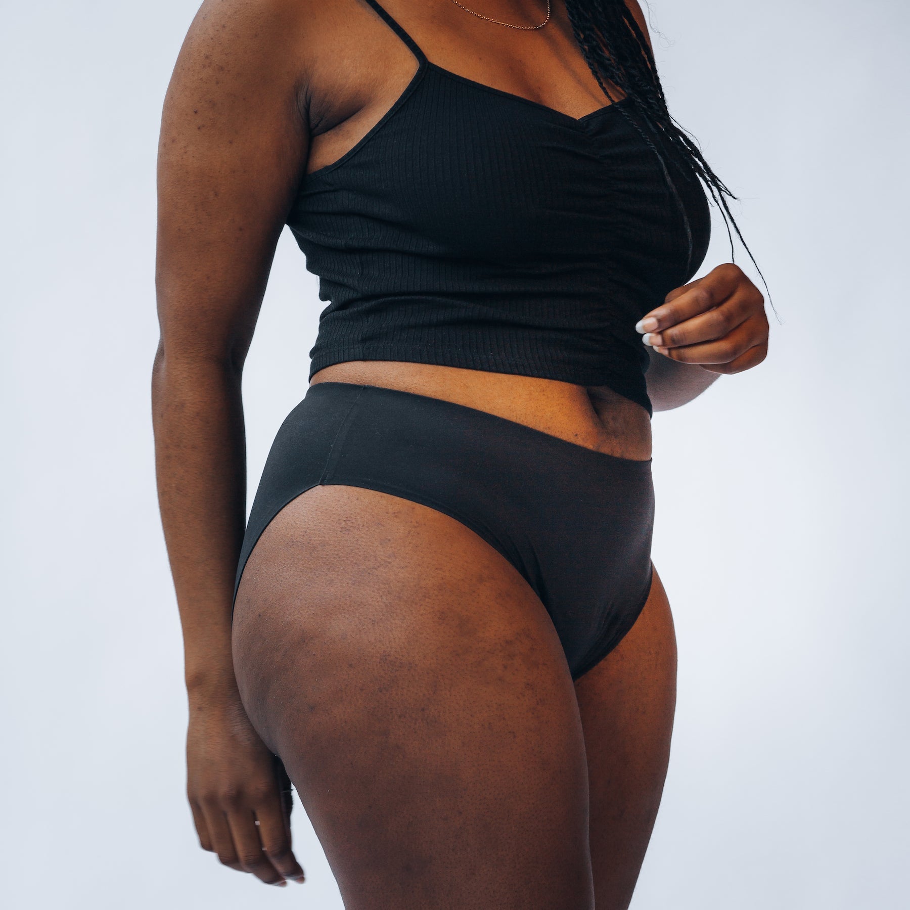 LA CULOTTE MENSTRUELLE INVISIBLE | FLUX ABONDANT | NOIRE.